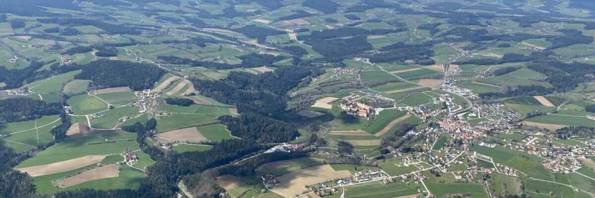 Flugwegposition um 09:19:34: Aufgenommen in der Nähe von Riegersberg, Österreich in 1586 Meter